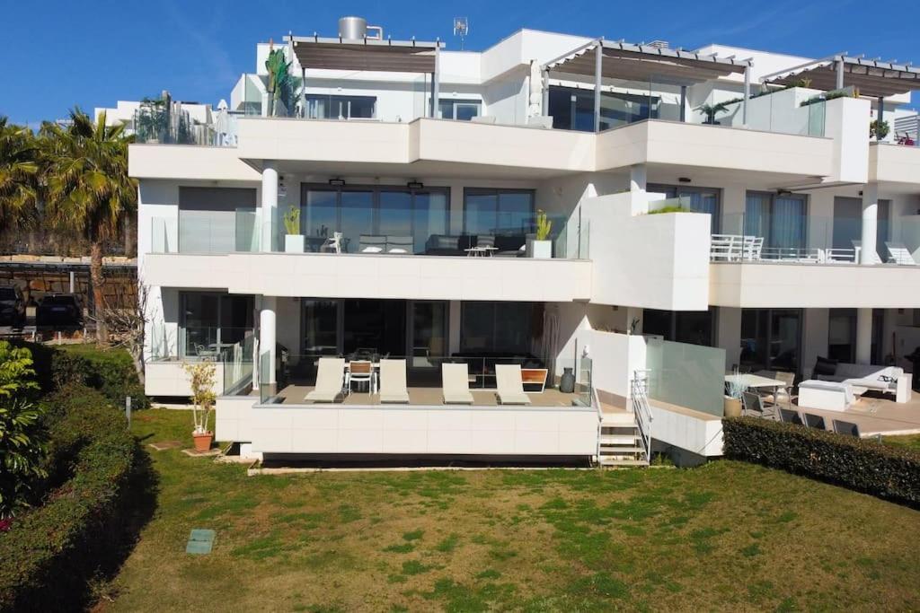 3 Bedroom Apartment, Cabopino, By Casa Del Sol Hr Apartamento Marbella